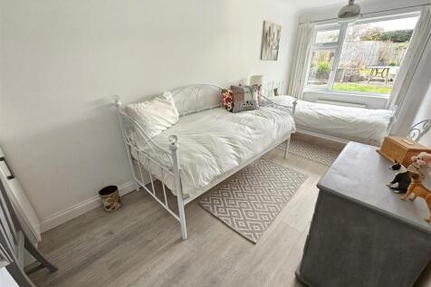 Bedroom 3.jpg