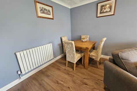 Dining Area.jpg