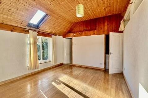 Annexe Living Room/Bedroom