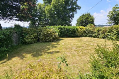 Front Garden (2).jpg