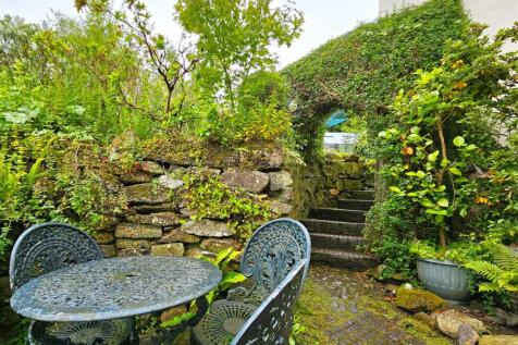 Seating &amp; Archway.jpg