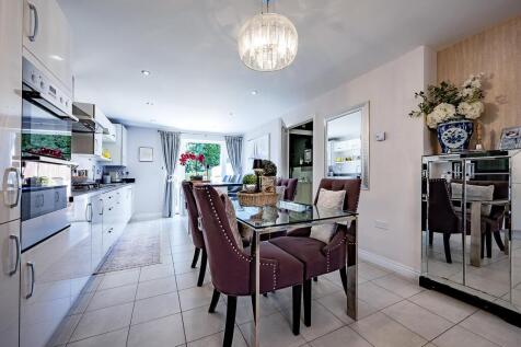 Kitchen / dining