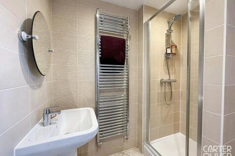 2nd En-suite
