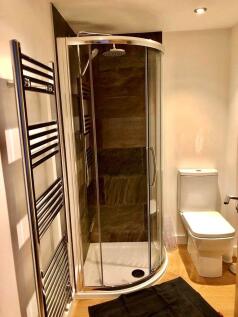 Ensuite Shower 1