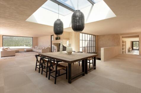 5 bedroom super-prim