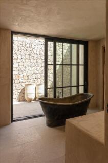 5 bedroom super-prim