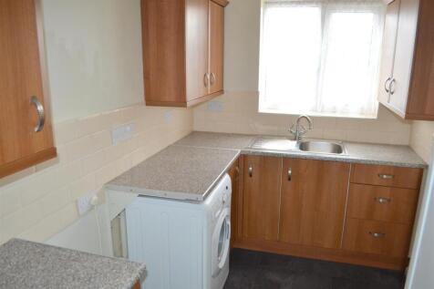 Kitchen 2.JPG
