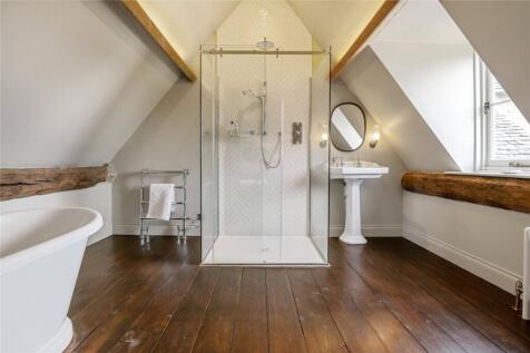 Wing Bathroom