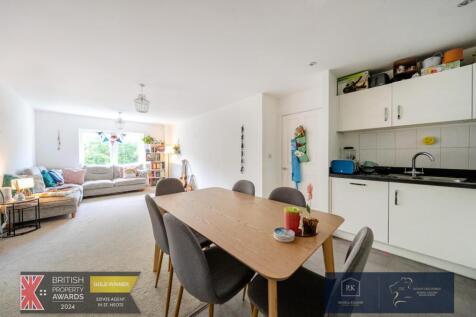 Lounge Kitchen Dining Area.