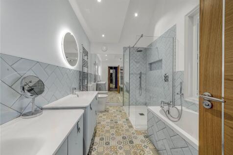 Master Ensuite