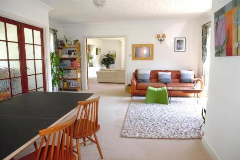 Family Room thru.jpg