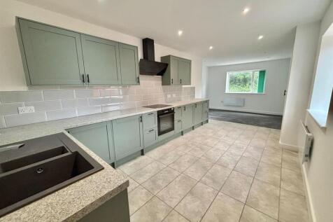 Open Plan Kitchen/ Dining/ Lounge