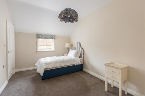 Feather Cottage Bedroom 2-1.jpg