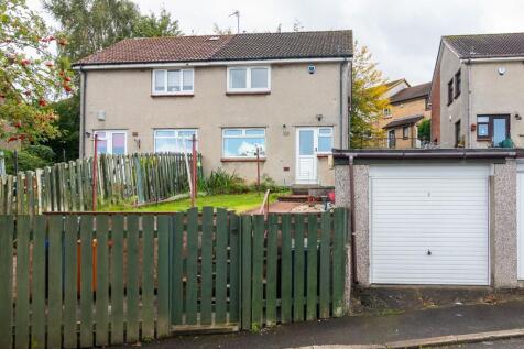 Rear garden and garage