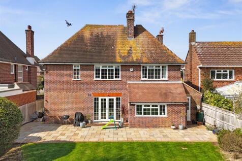 Chelwood Avenue 10-001.jpg