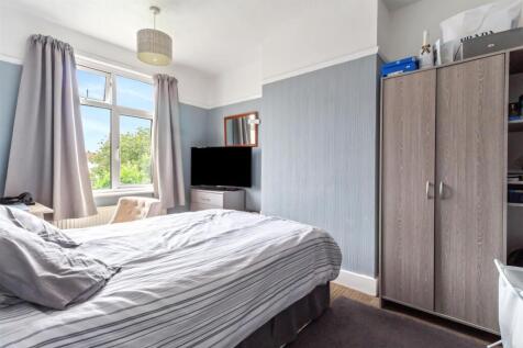 Bulkington Avenue, 90-012.jpg