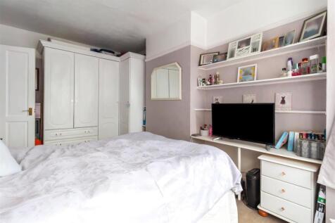 Bulkington Avenue, 90-014.jpg