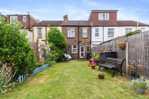 Bulkington Avenue, 90-010.jpg