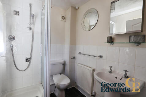 Bedroom 2 Ensuite