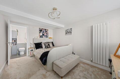 ANNEX BEDROOM