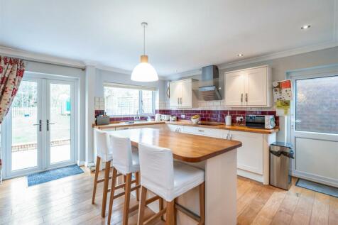 153 Station Lane-9_lo.jpg