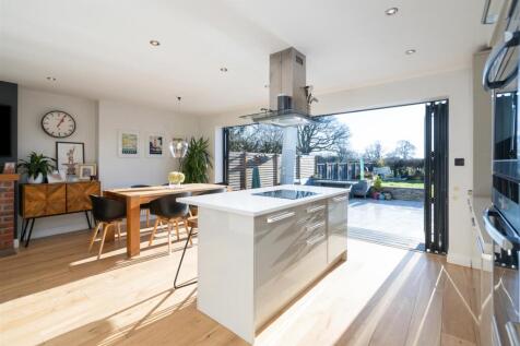 21 Kingswood Close_15.jpg