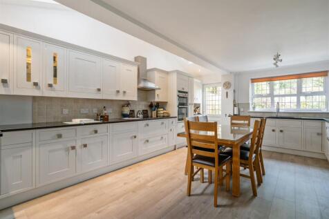 27 Warren Drive, Dorridge, B93 8 JY_LO_14.jpg