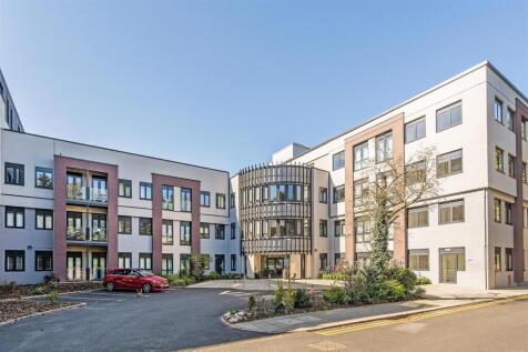 Apartment 44 Broadoaks-9_lo.jpg