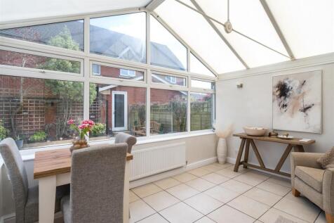 2 Shelfield Close_14.jpg