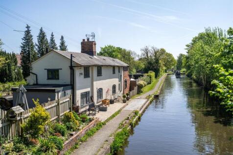 2 Canal Cottage_1.jpg