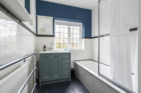 82 Widney Manor Road_13.jpg