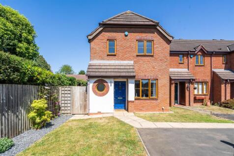 2 Enderby Close Bentley Heath_4.jpg
