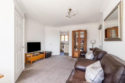 2 Enderby Close Bentley Heath_22.jpg