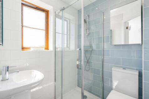 2 Enderby Close Bentley Heath_15.jpg
