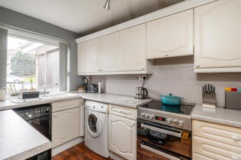 18 Milholme Green_5.jpg