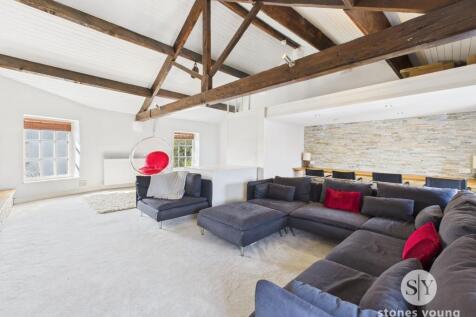 Attic Room/Bedroom 1