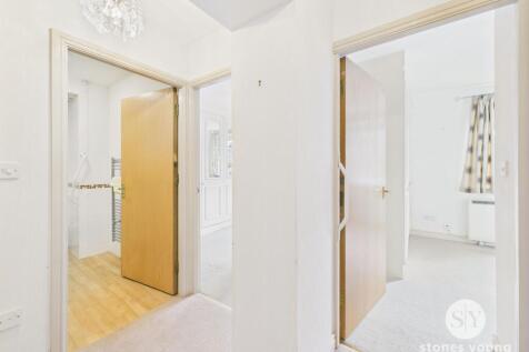 Ground Floor Flat Entrance Hallway