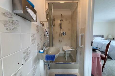 Shower.jpg