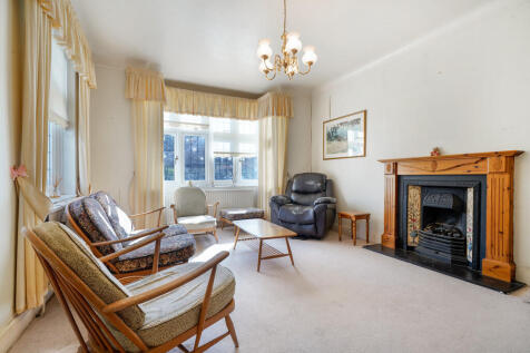 34 Pollards Hill ...