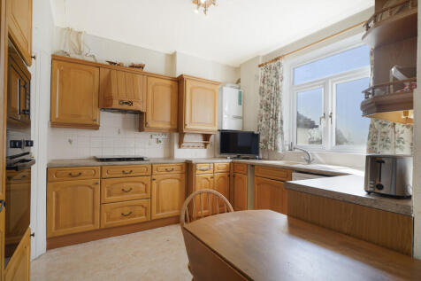34 Pollards Hill ...