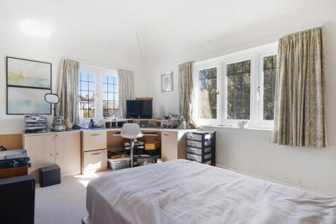 34 Pollards Hill ...