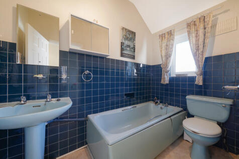 34 Pollards Hill ...
