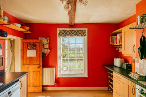Kitchen / Breakfast Room