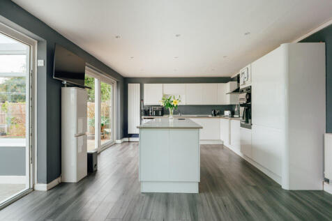 Kitchen / Breakfast Room