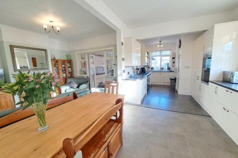 Open Plan Kitchen/Diner/Sitting Room