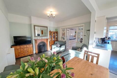 Open Plan Kitchen/Diner/Sitting Room