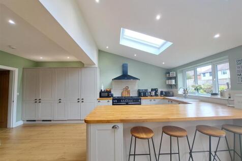 Open Plan Kitchen/Diner/Family Room