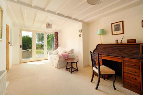 Reception Room (2)