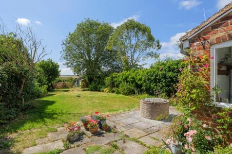 Rear Garden (1)