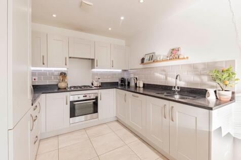 Kitchen/Dining Room (3)